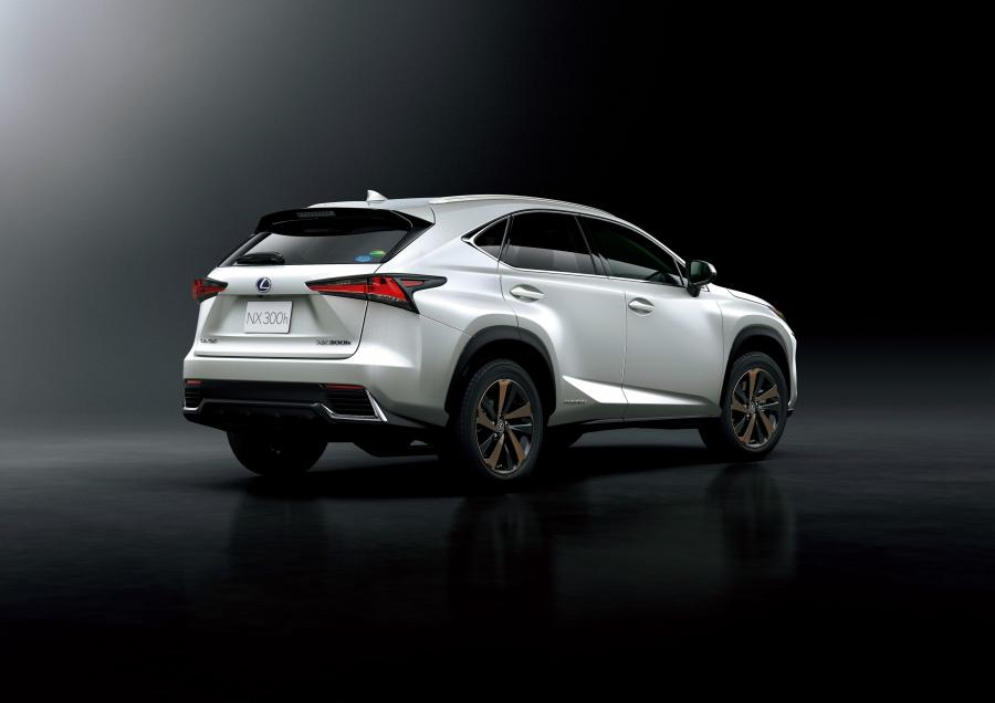  Lexus NX300h 2017 года  (JP) (фото 10 из 10)